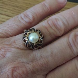 RARE VINTAGE SOLID 14K GOLD PEARL DOME RING